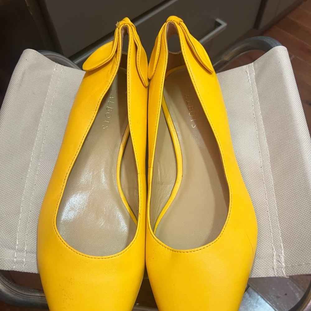 Talbots Bright Yellow Women's Flats - Picture 4 of 6
